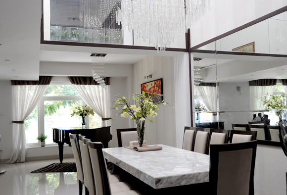 Nhà của sao,Biệt thự của sao,Quyền Linh