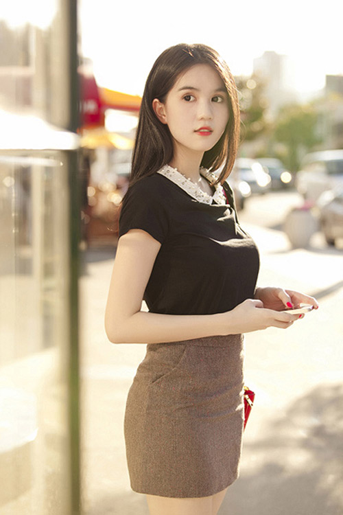 Ngọc Diễm,Ngọc Trinh,Ngọc Quyên,Thu Hằng,Thanh Hằng,Minh Triệu
