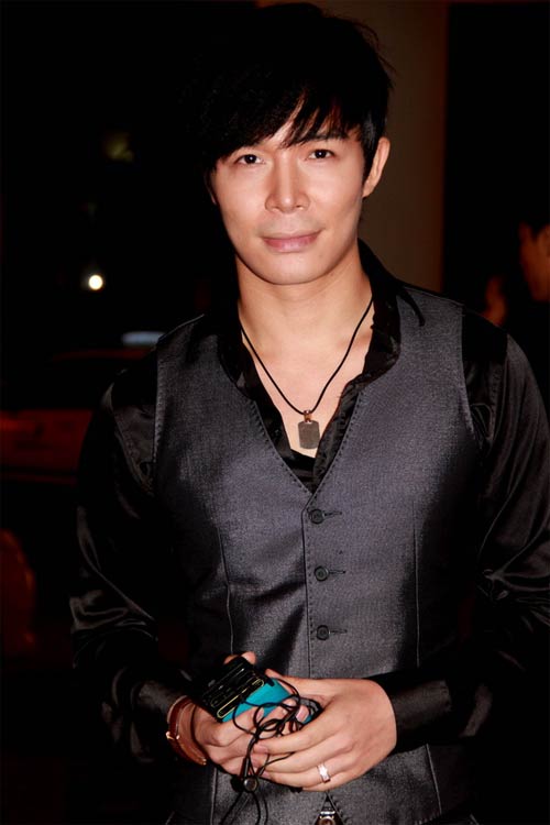 showbiz Việt,Tuấn Hưng,Nathan Lee,Cường Đô La,Đàm Vĩnh Hưng