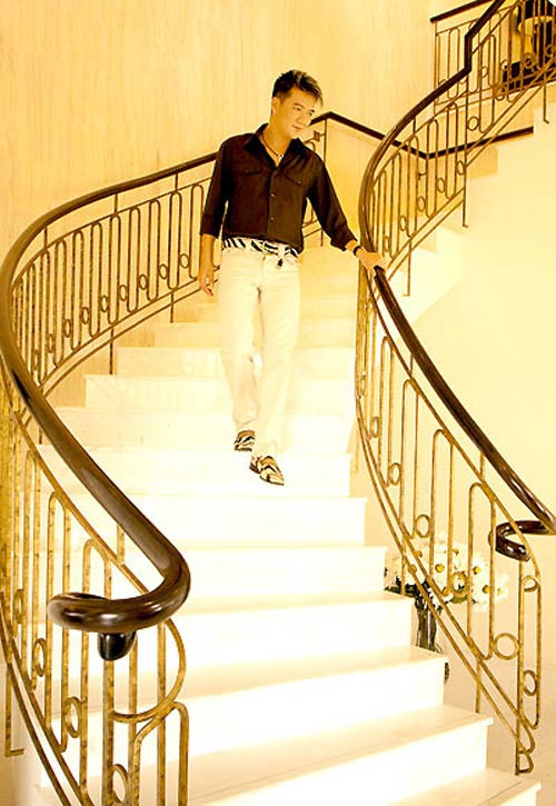 showbiz Việt,Tuấn Hưng,Nathan Lee,Cường Đô La,Đàm Vĩnh Hưng