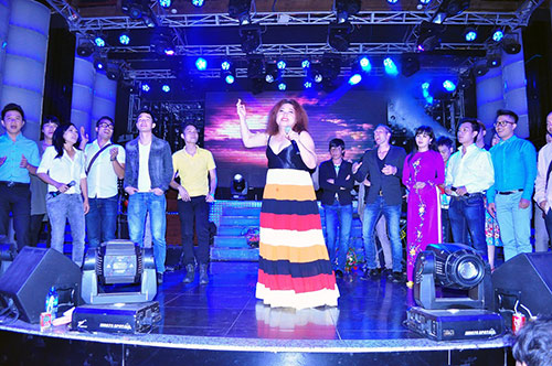 Siu Black 2013,Ca sĩ Siu Black,Siu Black bị tố nợ nần,Phương Thanh