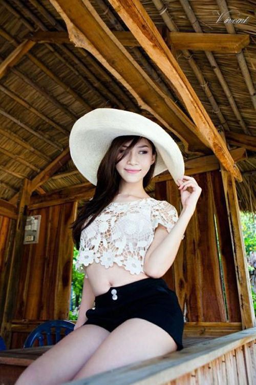 Vietnam's Next Top Model 2013,siêu mẫu thanh hằng,đỗ mạnh cường,giám khảo nam trung,Bản sao Thủy Tiên,Trần Đông Phương