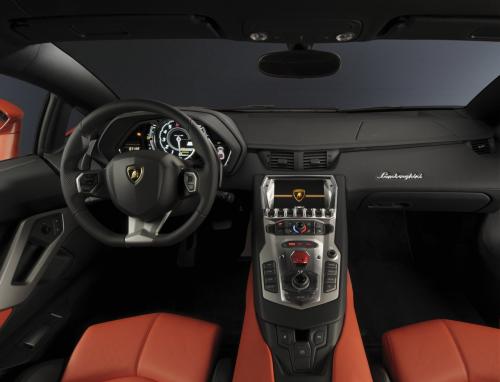 Tuấn Hưng 2013,Ca sĩ tuấn hưng,Lamborghini Aventador