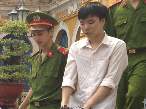 Bác sĩ,Yêu râu xanh,Dâm ô bệnh nhân,Bác sĩ dê xồm