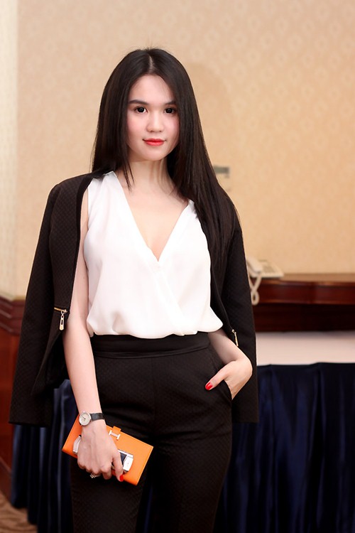 Ngọc Trinh 2013,Siêu mẫu Ngọc Trinh,Nữ hoàng nội y