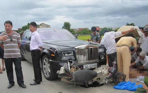 Tai nạn giao thông,Tại nạn kinh hoàng,Tai nạn chết người,Đại gia phố núi,Rolls-Royce Phantom gây tai nạn