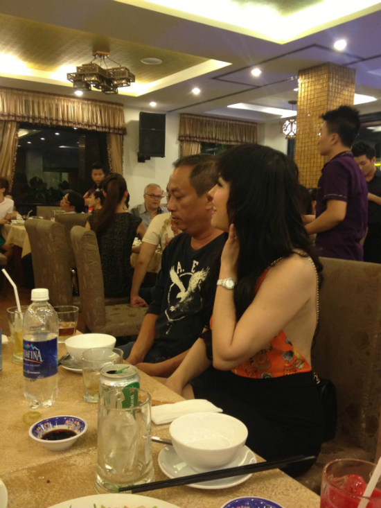 Phi Thanh Vân 2013,Nữ hoàng dao kéo,Người đẹp dao kéo,Phi Thanh Vân cướp chồng