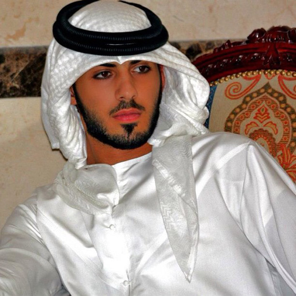 bị trục xuất vì quá đẹp trai,Omar Borkan Al Gala,trai đẹp bị trục xuất