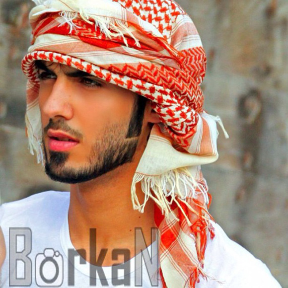 bị trục xuất vì quá đẹp trai,Omar Borkan Al Gala,trai đẹp bị trục xuất