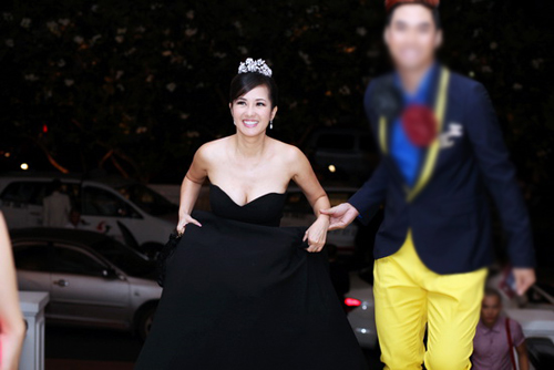 Showbiz Việt,Lý Nhã Kỳ,Angela Phương Trinh,Siêu mẫu Thanh Hằng