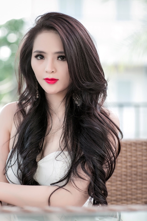 Hoa hậu Thế giới 2013,Lại Hương Thảo,Hoa hậu thể thao Việt Nam 2012