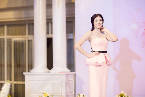 Ngọc Hân 2013,Hoa hậu Ngọc Hân,Hoa hậu Việt Nam 2010,Á hậu Hoàng Anh