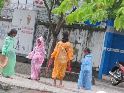 Ăn xin,Ăn xin thu nhập khủng,Trẻ em ăn xin,Đường dây ăn xin,Chăn dắt trẻ ăn xin