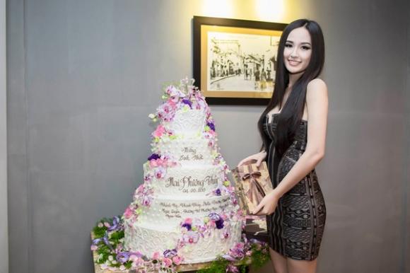 Thời trang sao việt,Mỹ nhân việt,Thời trang sao,Sao mặc xấu,Lỗi trang điểm