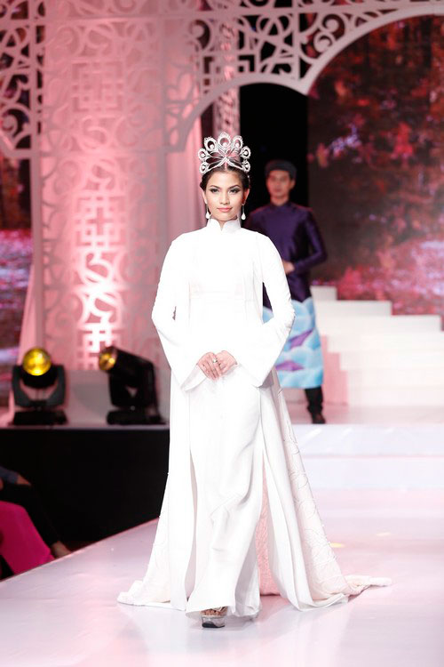 Trương Thị May,Hoa hậu Hoàn vũ 2013,Á hậu Hoàng My,Miss Universe 2013
