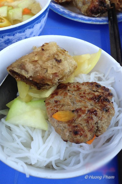 Món ăn ngon,bánh đúc Phan Đăng Lưu,bún bò Ngô Thời Nhiệm,bún chả Nguyễn Văn Thủ
