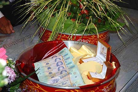 Đại gia Lê Ân,Đại gia Việt,Công mô tô