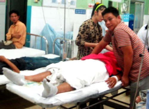 Nổ súng,Nổ súng gần trạm cảnh sát,Nổ súng tại trạm cảnh sát giao thông