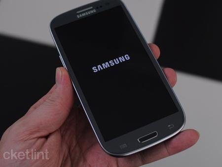 HTC one,LG G2,Samsung Galaxy S4,Sony Xperia Z,Smartphone Android 
