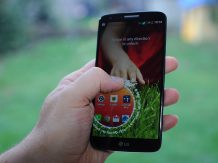 HTC one,LG G2,Samsung Galaxy S4,Sony Xperia Z,Smartphone Android 