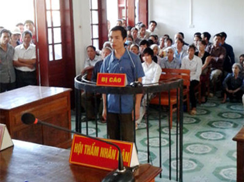 Yêu râu xanh,Hiếp dâm,Cưỡng hiếp,Trộm tình