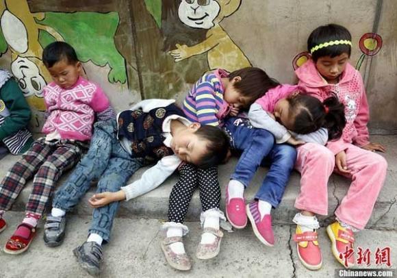 Học sinh mẫu giáo,Trẻ em,Bạo hành trẻ em
