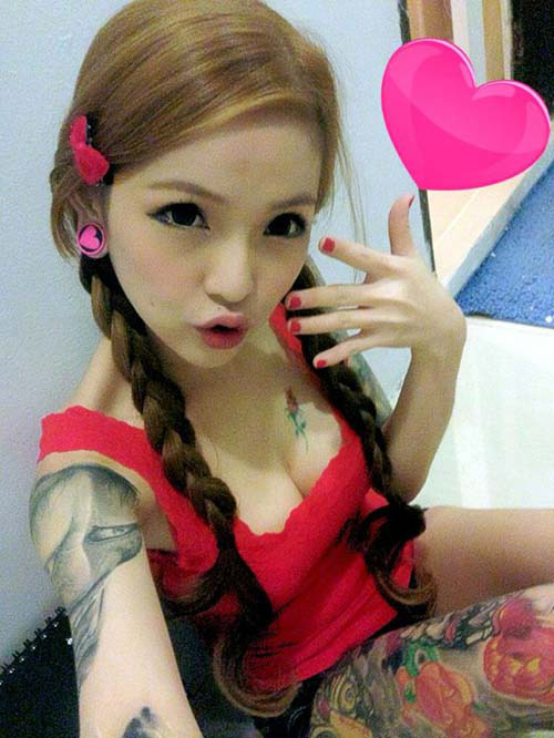Hot girl búp bê Barbie,Hot girl lực sỹ,hot girl béo,Hot girl xăm mình