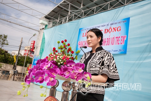 Sao việt,sao viet,diễn viên lý nhã kỳ,kiều nữ lý nhã kỳ,lý nhã kỳ đạp xe