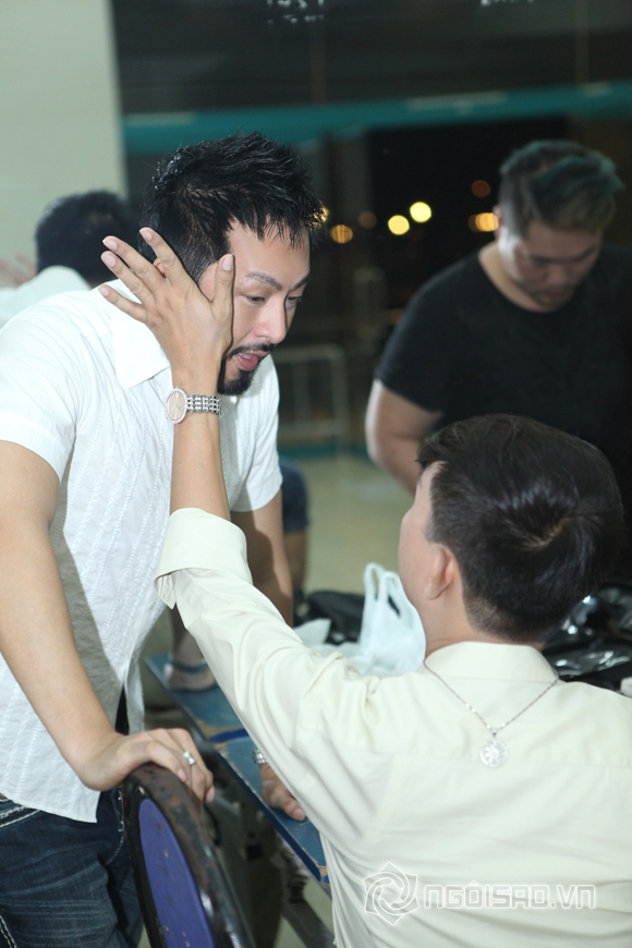 Sao việt,sao viet,ca sỹ long nhật,bà tám showbiz long nhật,long nhật và bạn trai việt kiều