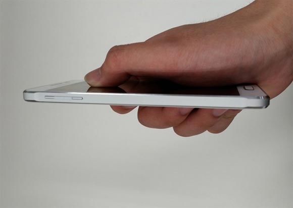 Smartphone,smartphone vỏ nhôm của Samsung,ảnh rõ nét smartphone