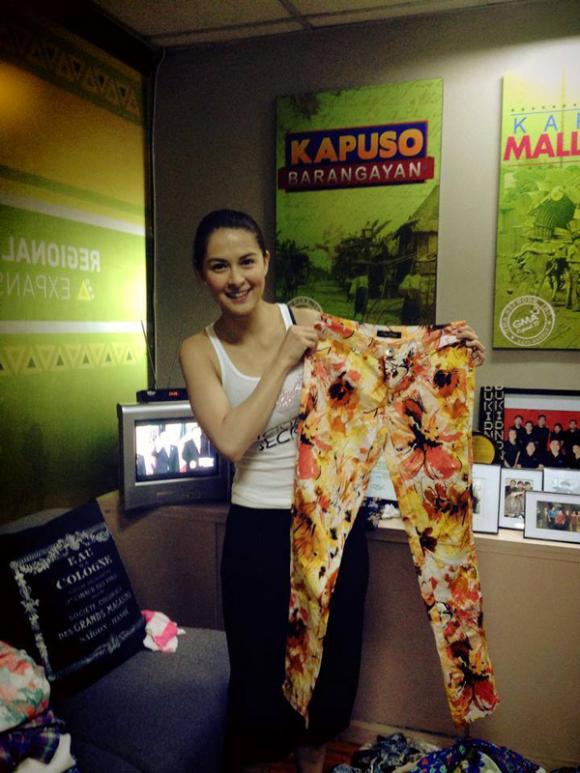nữ diễn viên marian rivera,mỹ nhân marian rivera,mẹ của Marian Rivera,Marian Rivera đội nón lá,marian rivera viết tiếng việt,Marian Rivera tới Việt Nam,marian rivera thời thơ ấu