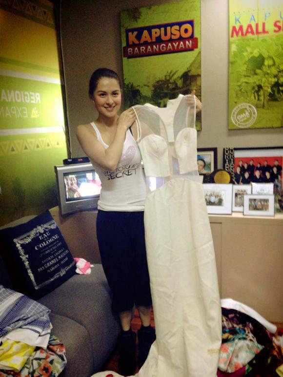 nữ diễn viên marian rivera,mỹ nhân marian rivera,mẹ của Marian Rivera,Marian Rivera đội nón lá,marian rivera viết tiếng việt,Marian Rivera tới Việt Nam,marian rivera thời thơ ấu