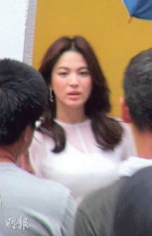 Song Hye Kyo, Song Hye Kyo hét vì thấy phóng viên, Song Hye Kyo bị quây màn kín mít, Song Hye Kyo hét vì phóng viên chụp trộm 