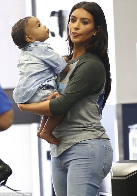 Kim Kardashian, con gái Kim, Kim siêu vòng ba, con gái Kim, con gái Kim như con trai  