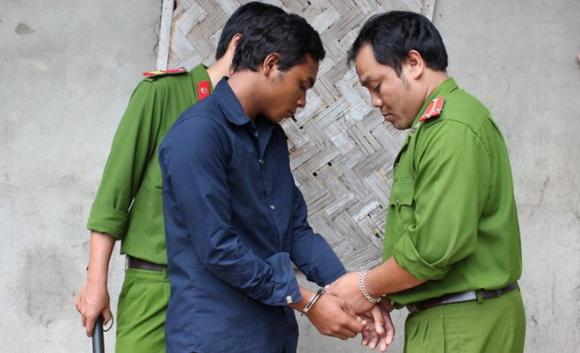 Hiếp dâm,hiếp dâm bé gái,hiếp dâm bé gái 13 tuổi đến ngất xỉu