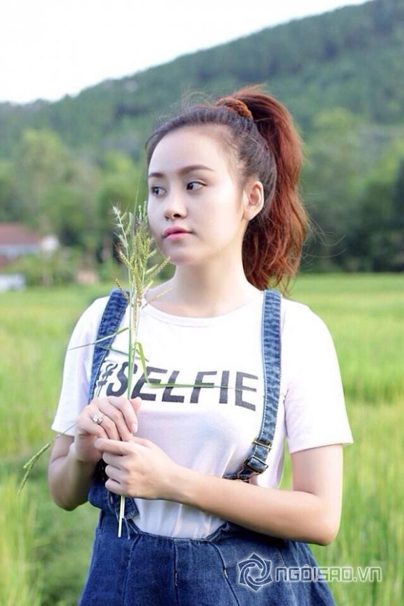 Bà Tưng làm nông dân,đẹp với thắt nơ kiểu bà Tưng,thời trang Bà Tưng,Thiếu nữ đua nhau 'thắt nơ' kiểu Bà Tưng,Quản lý cũ Bà Tưng tung ảnh gây hiểu lầm