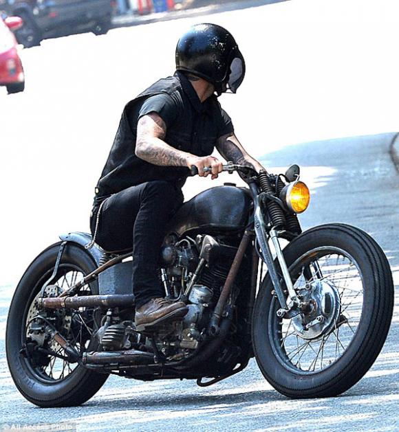 ,vợ chồng david beckham,Siêu xe của David Beckham,Scandal David Beckham,Sự nghiệp của David Beckham,sinh nhật David Beckham,Thời trang David Beckham,David Beckham đi uống rượu