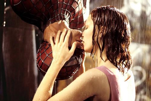 Nụ hôn kinh điển, Titanic, Mr and Mrs Smith, Spider-Man 2002