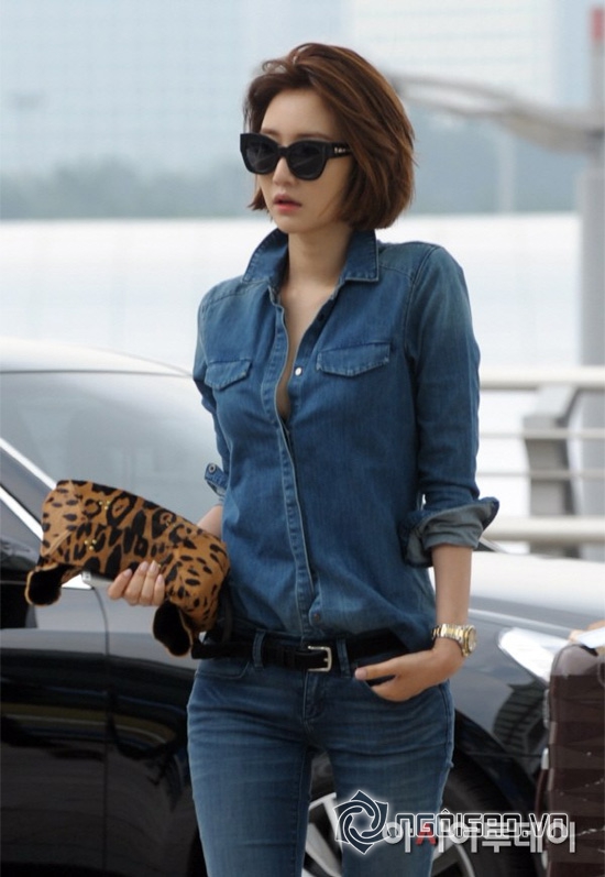 nữ diễn viên go joon hee,thời trang go joon hee,go joon hee khoe dáng ở sân bay,go joon hee diện denim
