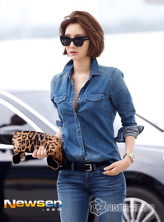 nữ diễn viên go joon hee,thời trang go joon hee,go joon hee khoe dáng ở sân bay,go joon hee diện denim
