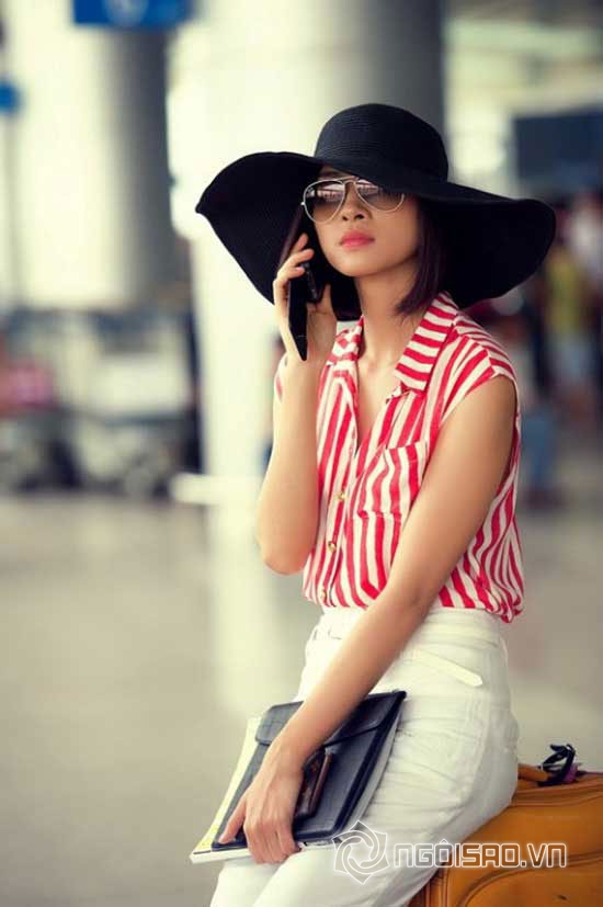 Ngô Thanh Vân,thời trang sân bay của đả nữ Ngô Thanh Vân,Ngô Thanh Vân mặc quần rách,style phong cách của đả nữ