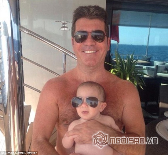 
ông trùm âm nhạc simon cowell,giám khảo x factor tại anh,simon cowell,con trai simon cowell
