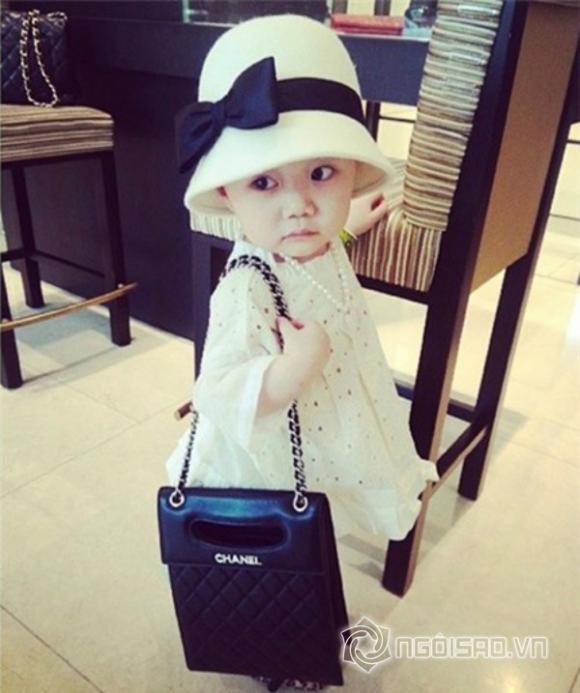 con gái Linh Nga, con gái Linh Nga tạo dáng chuyên nghiệp, con gái LInh Nga, bé Luna con gái LInh Nga 