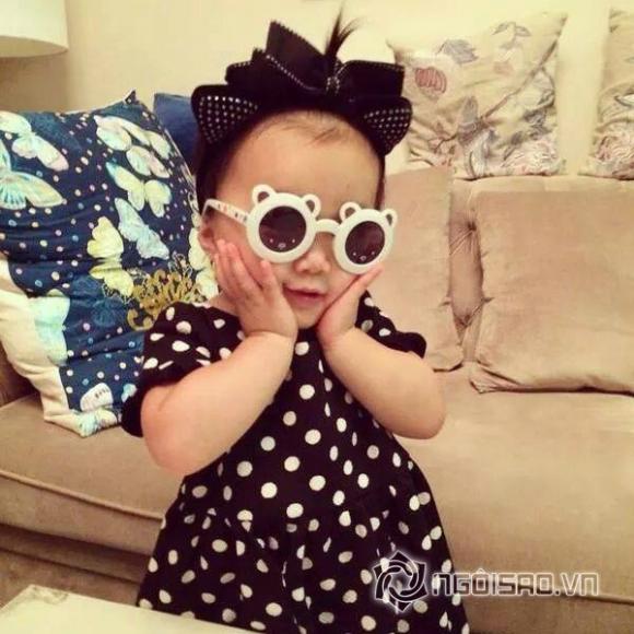 con gái Linh Nga, con gái Linh Nga tạo dáng chuyên nghiệp, con gái LInh Nga, bé Luna con gái LInh Nga 