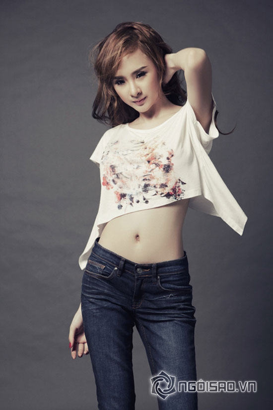 Angela Phương Trinh,Phương Trinh khoe eo thon,sao Việt mặc áo croptop,bà mẹ nhí Phương Trinh