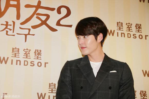 ,Kim Woo Bin tạp chí W Korea,Kim Woo Bin ôm từng fan nữ trên sân khấu,Kim Woo Bin ở Trung Quốc,Kim Woo Bin ở Thái Lan,Kim Woo Bin làm nông dân,Kim Woo Bin làm tắc nghẽn sân bay
