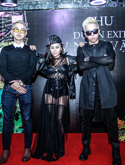Ca sĩ,thời trang ca sĩ Việt,4 nữ ca sĩ có phong cách thời trang quái dị