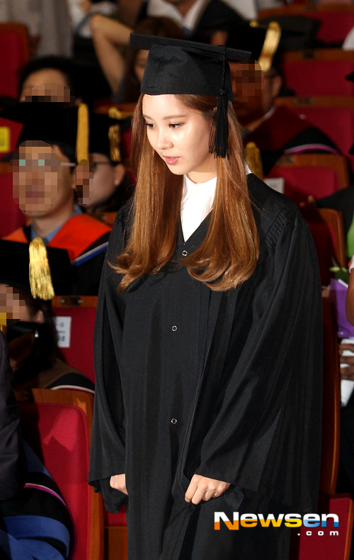 ,  Seohyun,Tiffany và Seohyun,Seohyun và Sooyoung,Seohyun SNSD,Seohyun co kéo quần ngắn vì gió,Seohyun (SNSD)