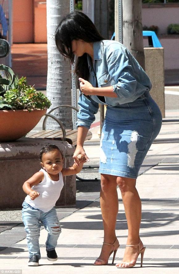 Kim Kardashian, Kim siêu vòng ba, North West, Nori