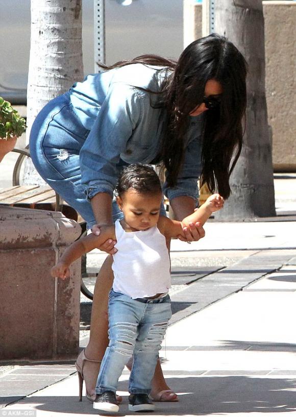 Kim Kardashian, Kim siêu vòng ba, North West, Nori